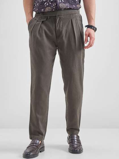 HIGHLANDER Men
                        Pleated Trousers
