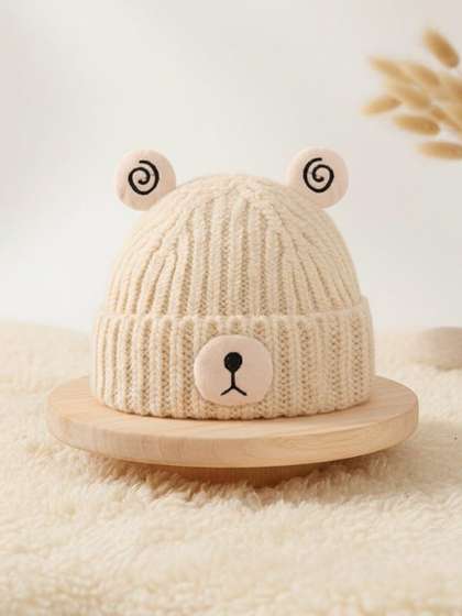 KICKS & CRAWL Unisex
                    Kids Embroidered Woollen Core