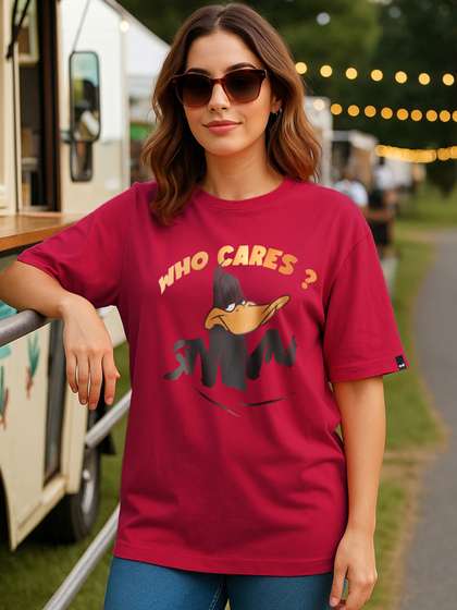 Bewakoof Women
                        Printed Oversized T-shirt