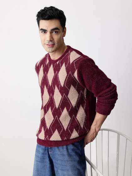 Mast & Harbour
                        Geometric Design Fuzzy Pullover