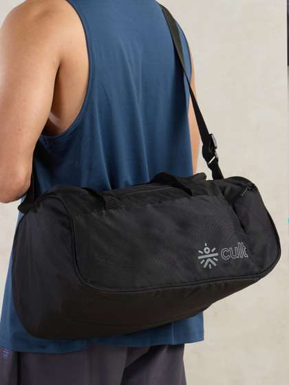 CULT 25 Litre
                      Gym/Duffle Bag with Side Pocket & Shoulder
                      Strap Comfortable Handle Black