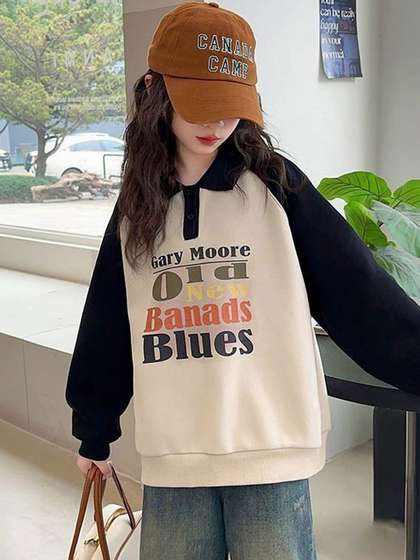 FOREVER FRIDAY Girls
                      Colourblocked Sweatshirt