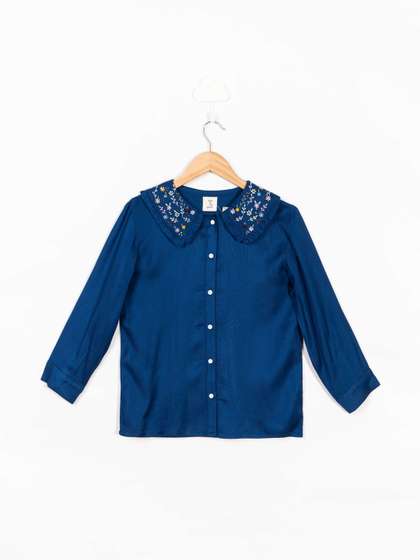 The Little Trunk Girls
                      Solid Peter Pan Collar Embroidered Shirt Style
                      Top