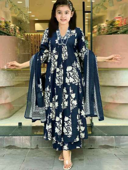 Vetrokart Girls Floral
                    Printed Tiered Kurta with Palazzos & With
                    Dupatta