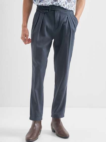 HIGHLANDER Men
                          Pleated Trousers
