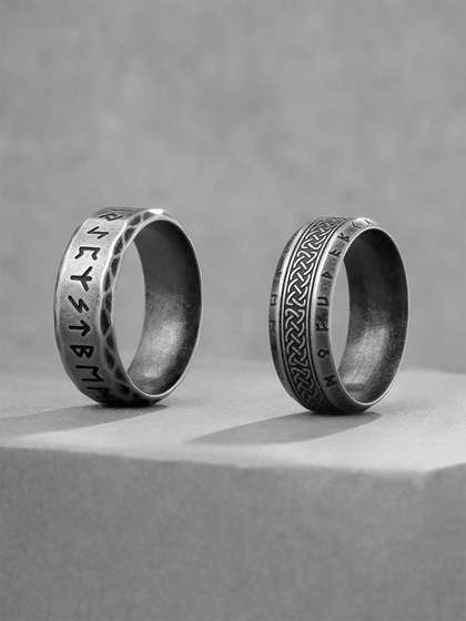 Qiroko Set Of 2 Men
                      Stainless Steel Finger Rings