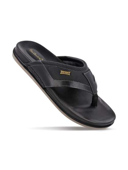 Walkaroo Men Comfort
                        Sandals