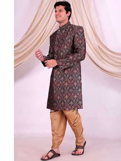Desibutik
                        Embroidered Mandarin Collar Sherwani