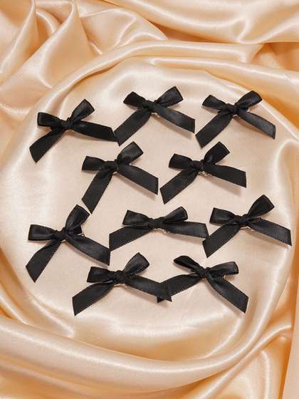 Pantaloons Junior Girls
                    Alligator Hair Clip