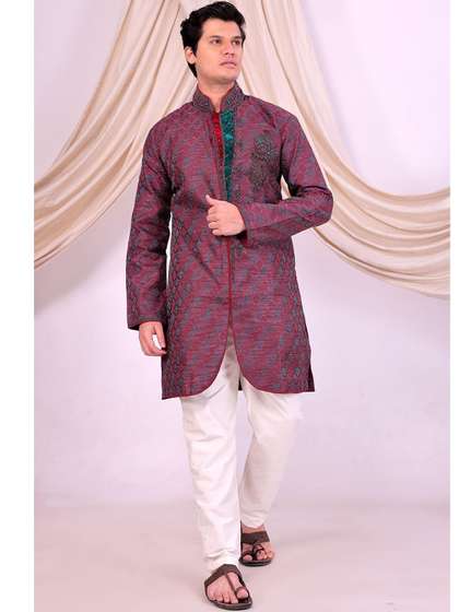 Desibutik
                        Embroidered Mandarin Collar Sherwani