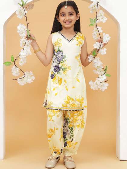 Modish Couture Girls
                      Floral Printed Regular Pure Cotton Kurta with
                      Patiala