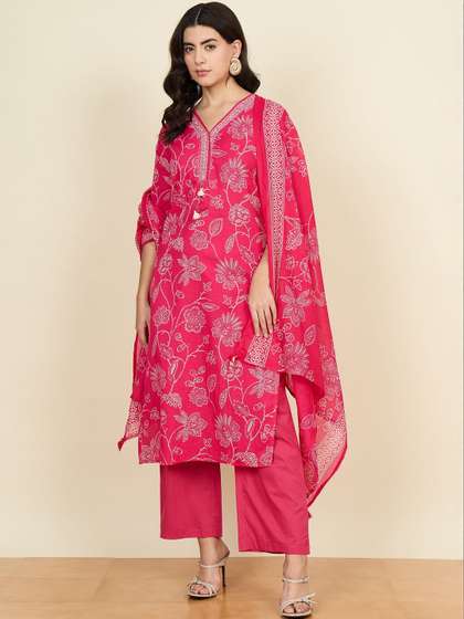 CHETI Women Floral
                        Printed Regular Thread Work Pure Cotton Kurta
                        with Trousers & With Dupatta