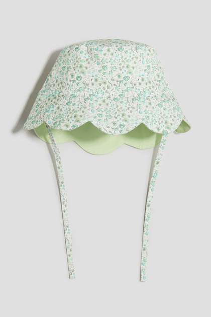 H&M Girls Scalloped
                    Bucket Hat