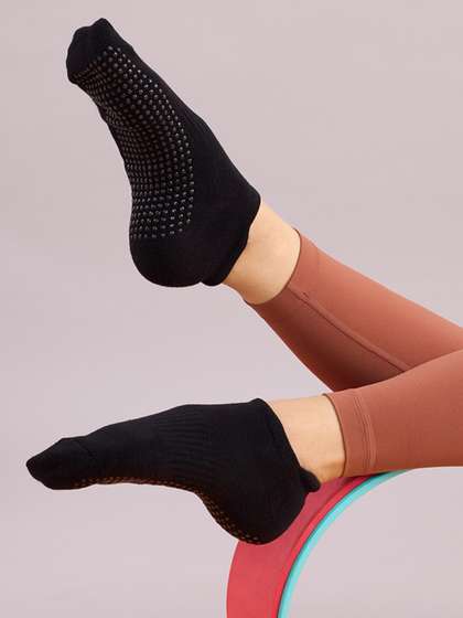 Mint & Oak Anti Slip
                    Ankle-Length Socks