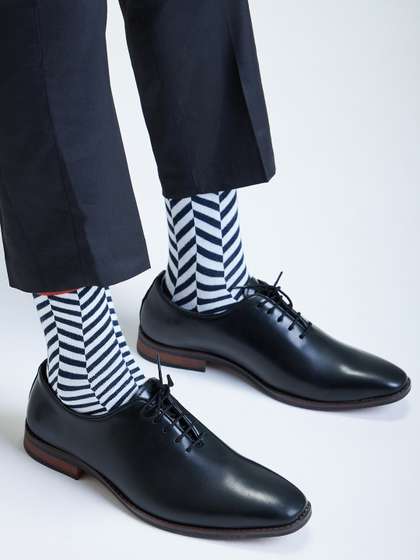 Mint & Oak Men
                        Chevron-Patterned Anti-Odour Calf-Length Socks