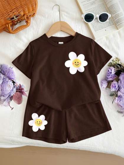 BLARY FASHION PLANET
                    Girls Printed T-shirt with Shorts