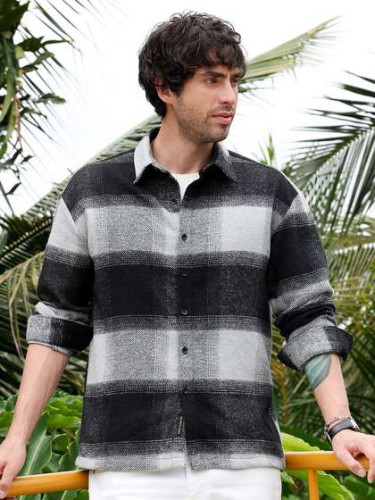 Campus Sutra Men
                        Comfort Oversized Fit Buffalo Checked Spread
                        Collar Cotton Casual Shirt