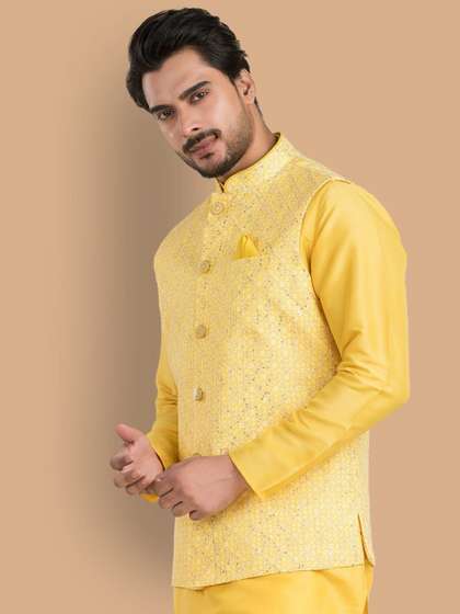 TRENDS OF ETHNIC
                          Men Printed Mandarin-Neck Nehru Jacket