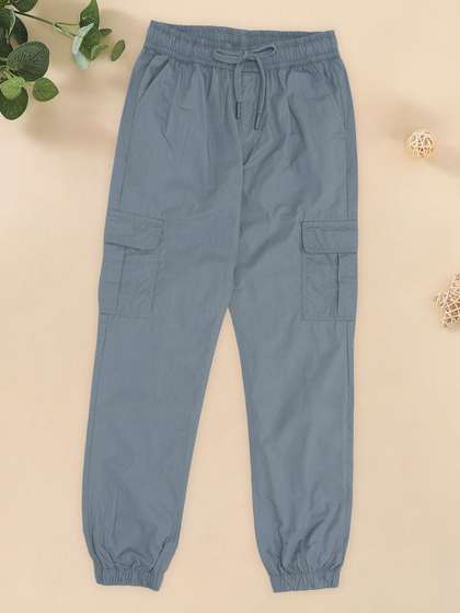 Pantaloons Junior Boys
                    Solid Pure Cotton Mid-Rise Parachute Trousers