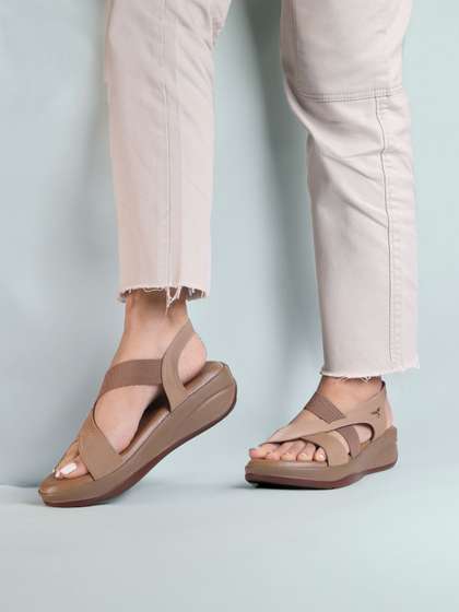 Monrow Juvia Women
                          Beige Wedge Sandals