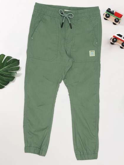 Pantaloons Junior Boys
                    Solid Pure Cotton Mid-Rise Parachute Trousers