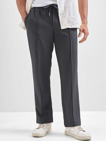 HIGHLANDER Men
                        Relaxed Fit Mid-Rise Front Creased Pintuck
                        Regular Trousers