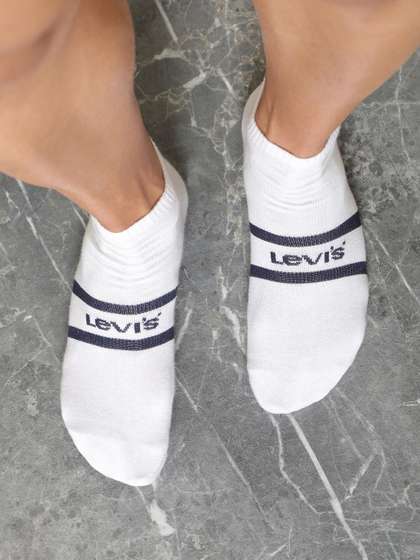 Levis Men Pack Of 3
                    Striped Cotton Stretch Ankle Length Socks With
                    Cushioned Sole