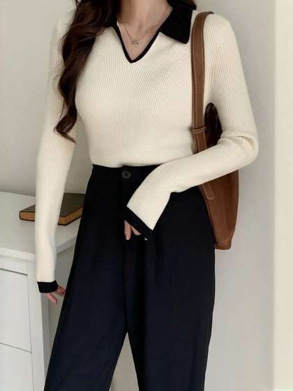 TRAQUILA V-Neck
                          Long Sleeves Cotton Top