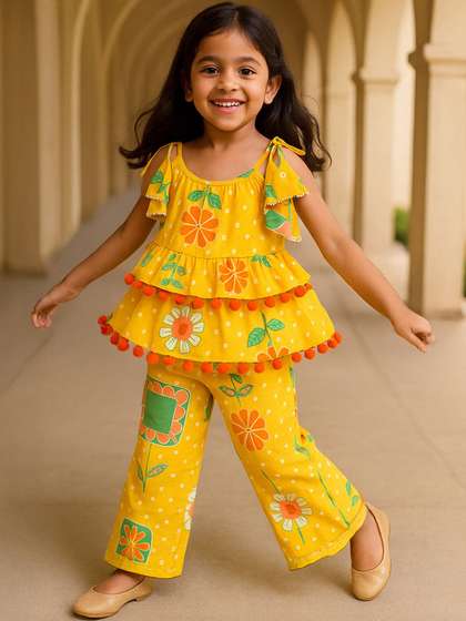 Somersault Girls
                        Floral Printed Round Neck Sleeveless Pure Cotton
                        Top With Trousers