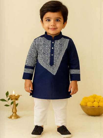 AHLAN APPARELS Boys
                    Ethnic Motifs Printed Regular Dupion Silk Kurta with
                    Trousers