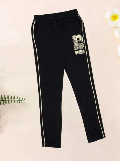 Pantaloons Junior Boys
                      Pure Cotton Mid-Rise Joggers Track Pants