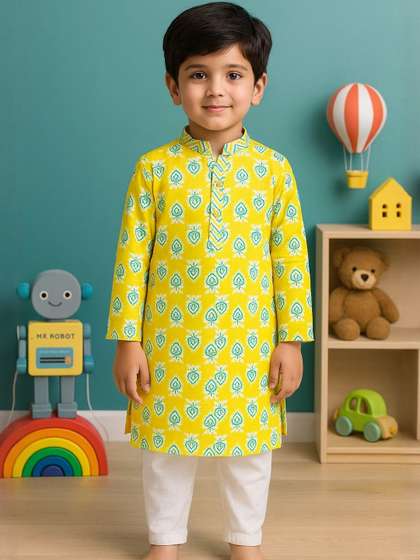 AHLAN APPARELS Boys
                    Animal Printed Regular Kurta with Pyjamas