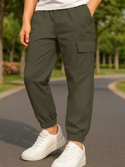 YK X Trampoline Boys
                      Cotton Relaxed Pleated Cargos Trousers With 4
                      Pockets