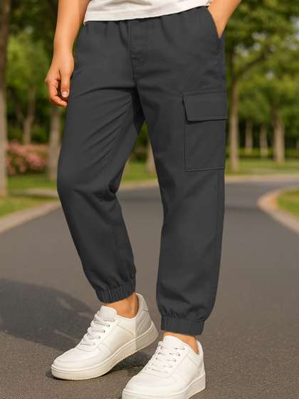 YK X Trampoline Boys
                    Cotton Relaxed Pleated Cargos Trousers With 4
                    Pockets