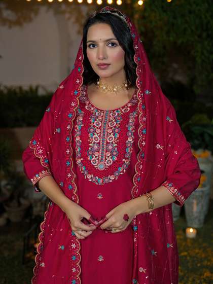 SANISA Women Ethnic
                        Motifs Embroidered Regular Thread Work Kurta
                        with Trousers & With Dupatta