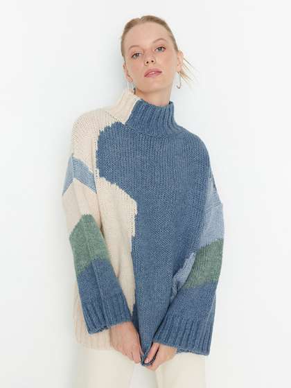 Trendyol Women Blue
                        & Cream-Coloured Pullover Sweater