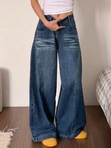 StyleCast Women
                          High-Rise Baggy Fit Light Fade Jeans