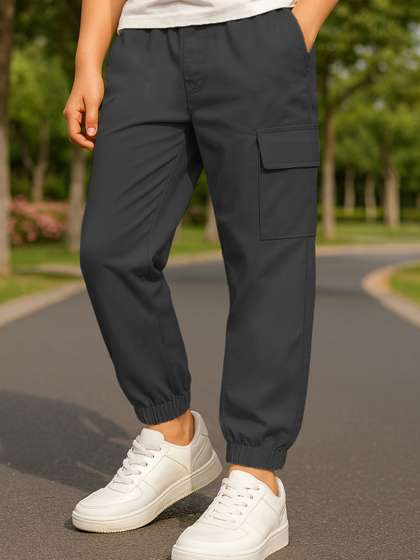 YK X Trampoline Boys
                    Cotton Relaxed Pleated Cargos Trousers With 4
                    Pockets