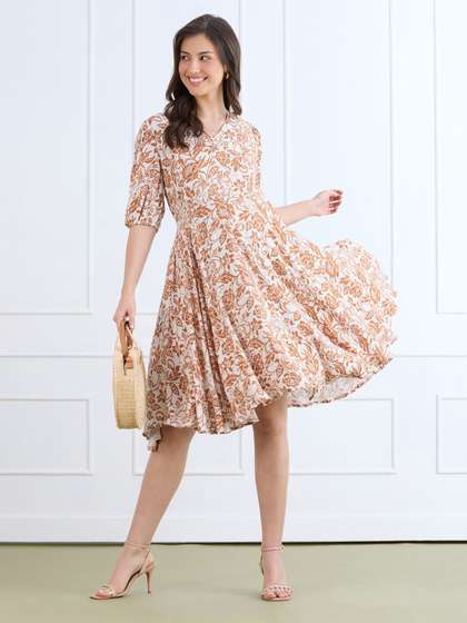 MomToBe Women Floral
                        Printed V-Neck Maternity Fit & Flare Dress