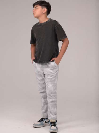 URBAN BUDS Boys
                      Checked Stripes Double Cloth Jogger Cotton
                      Trousers