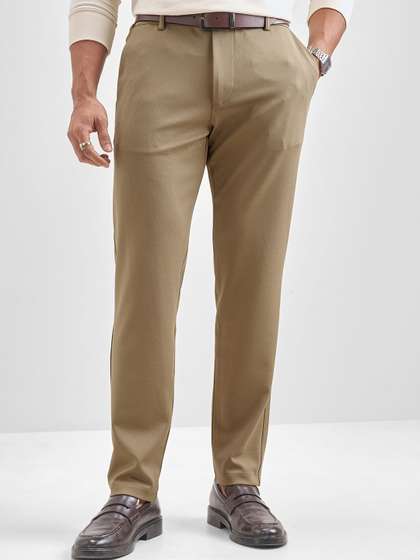 HIGHLANDER Men
                          Mid-Rise Slim Fit Chinos Trousers