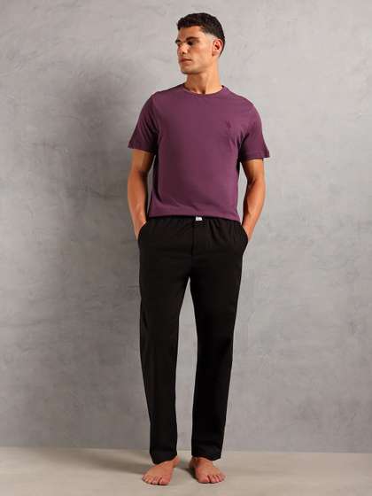 U.S. Polo Assn. Men
                        Brand Logo Round Neck Pure Cotton T-shirt &
                        Pyjamas