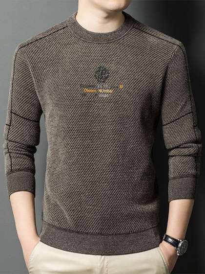 StyleCast x Revolte
                        Round Neck Pullover Sweater