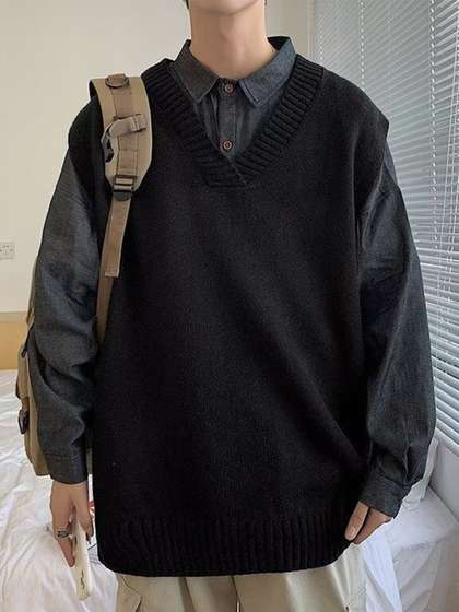 StyleCast x Revolte
                        V-Neck Sleeves Longline Sweater Vest