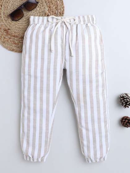 BAATCHEET Boys Striped
                    Pure Cotton Mid-Rise Joggers