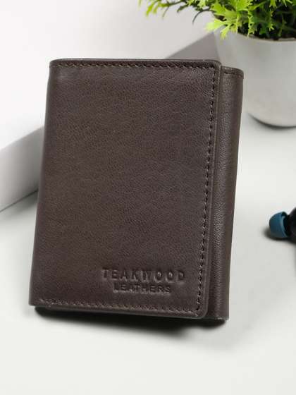 Teakwood Leathers Men
                    Three Fold Wallet