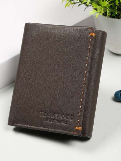 Teakwood Leathers Men
                    Leather Three Fold Wallet