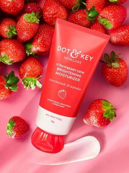 DOT & KEY
                        Strawberry Brightening Moisturizer with Peptides
                        & Hyaluronic Acid - 80g