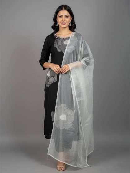 Sangria Organza
                        Tasseled Border Ethnic Dupatta