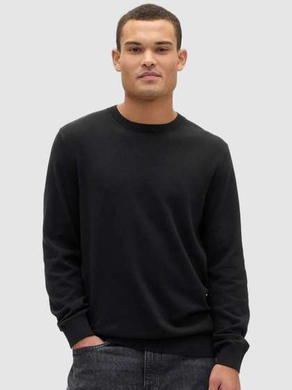 GAP Men Crew Neck
                        Long Sleeves Sweater